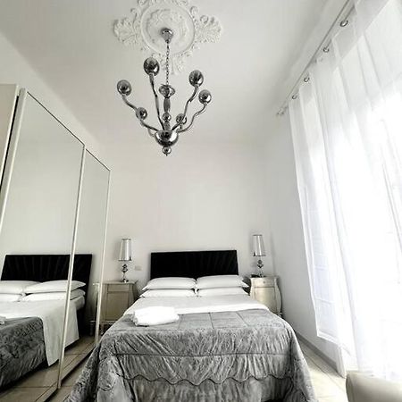 Hotel Virginia Apartaments - Stazione Termini Rome Buitenkant foto