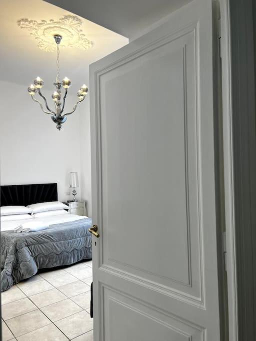 Hotel Virginia Apartaments - Stazione Termini Rome Buitenkant foto