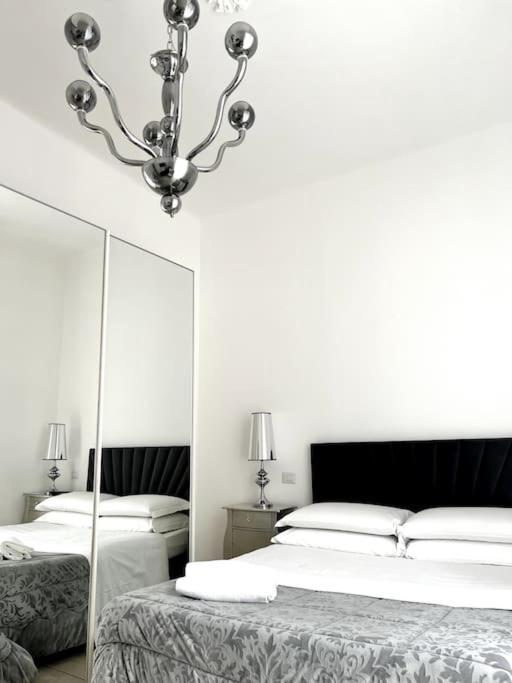 Hotel Virginia Apartaments - Stazione Termini Rome Buitenkant foto