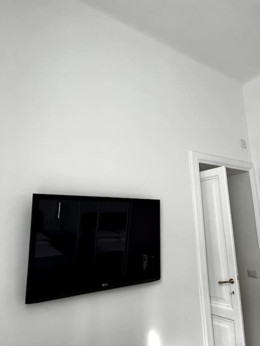 Hotel Virginia Apartaments - Stazione Termini Rome Buitenkant foto