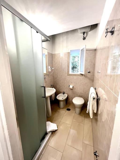 Hotel Virginia Apartaments - Stazione Termini Rome Buitenkant foto